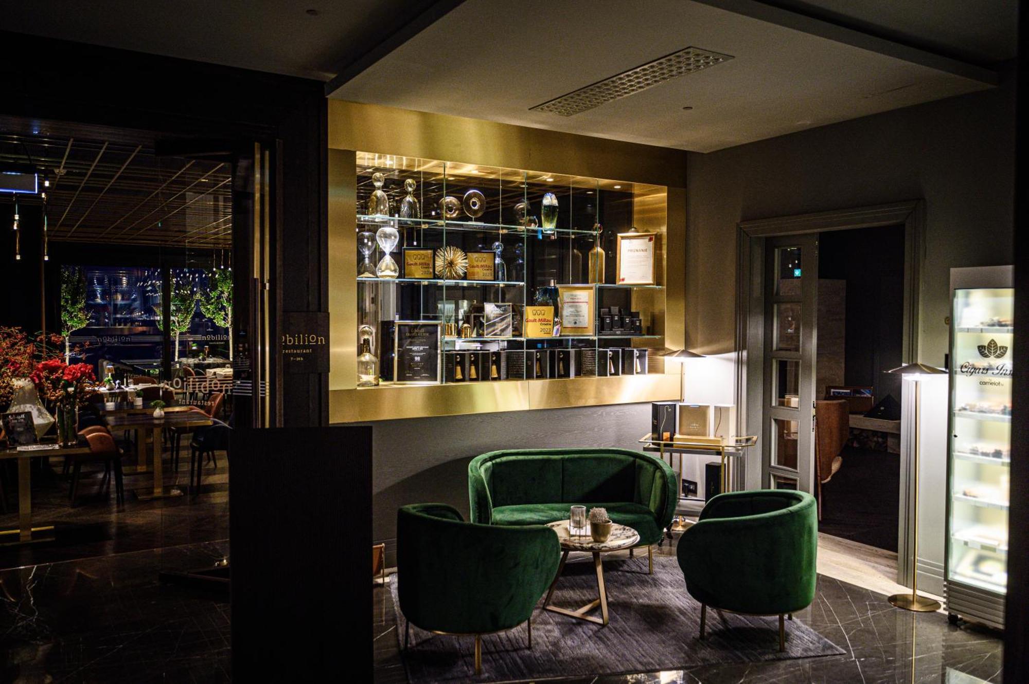 Ikador Luxury Boutique & Hotel